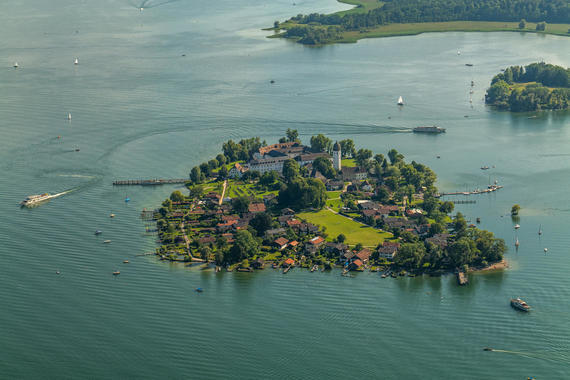 Fraueninsel mit Teilen von Kraut- & Herreninsel  Foto: Rainer Nitzsche