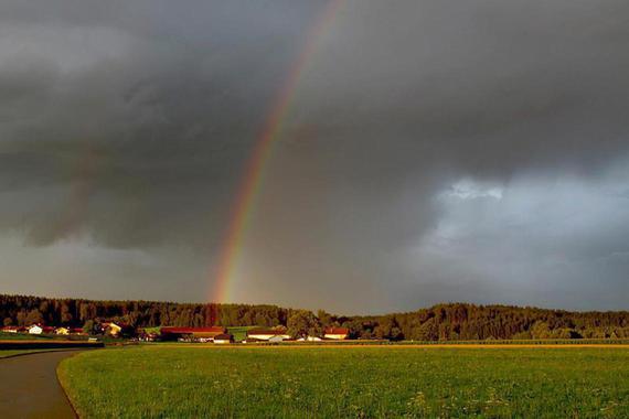 Foto: Michael Manitz - Regenbogen bei Oberhochstätt - linker Teil